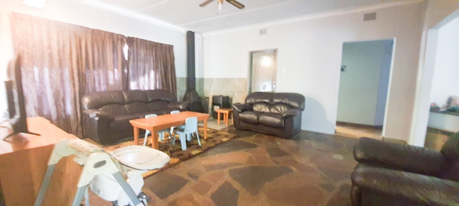 4 Bedroom Property for Sale in Roosheuwel North West